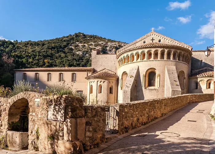 Le Vin De L'ete - Summer Wine - Sud De France Bed & Breakfast